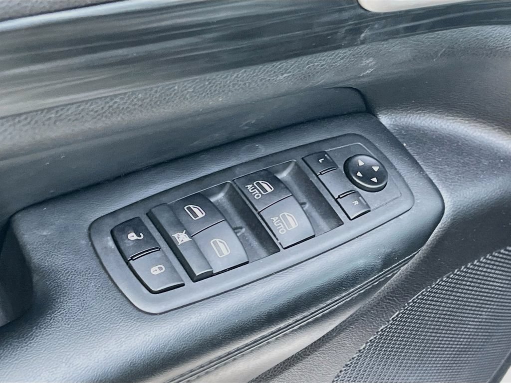 Used 2021 Jeep Grand Cherokee Laredo X AWD/4WD image 18