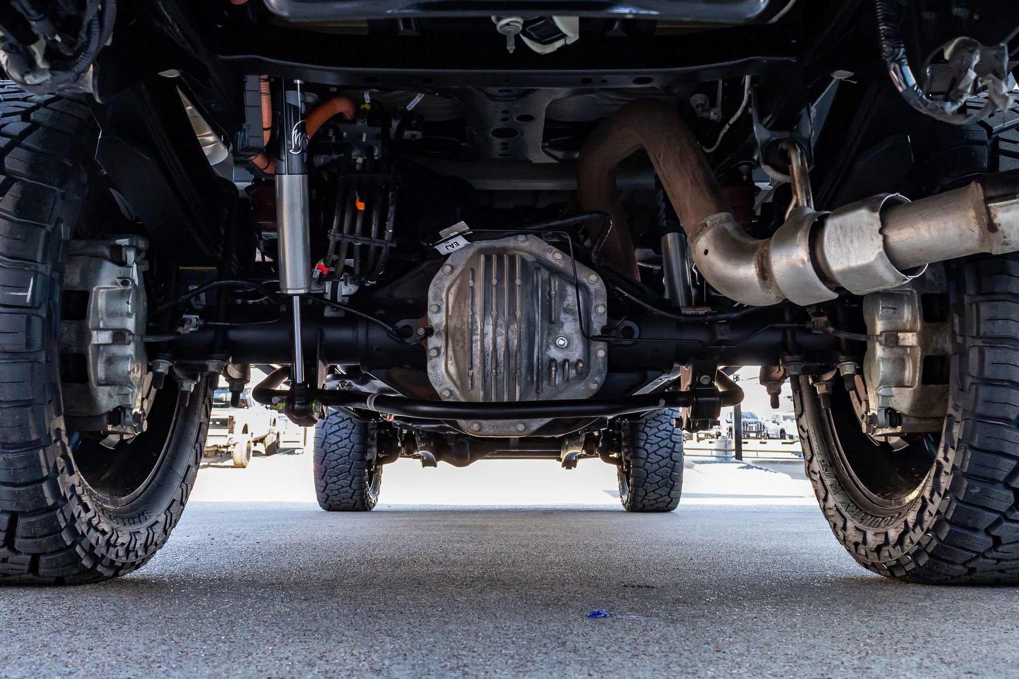 Used 2025 Ford F450 Platinum w/ FX4 Off-Road Package image 16