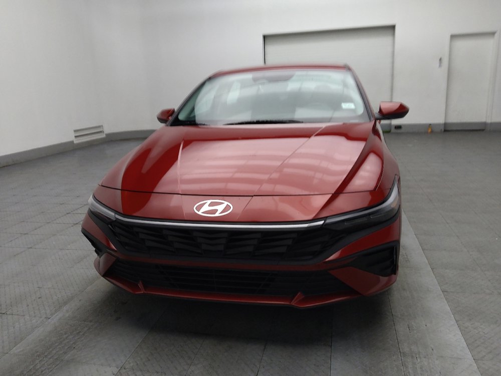 Used 2025 Hyundai Elantra SE image 15