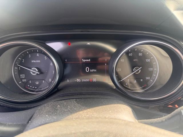 Used 2023 Buick Encore GX Essence image 16