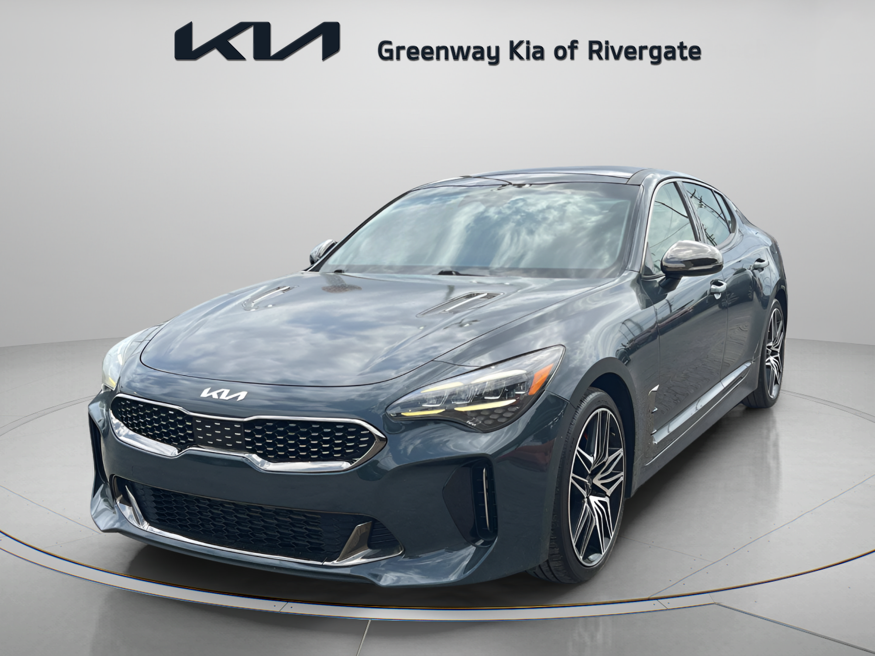 Used 2022 Kia Stinger GT1 RWD image 3
