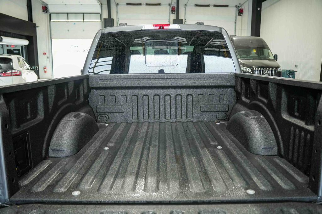 Used 2022 Ford F150 Lariat w/ Equipment Group 502A High AWD/4WD image 17