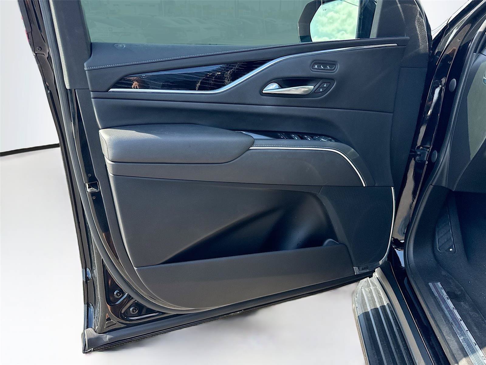 Used 2021 Cadillac Escalade Sport RWD image 10