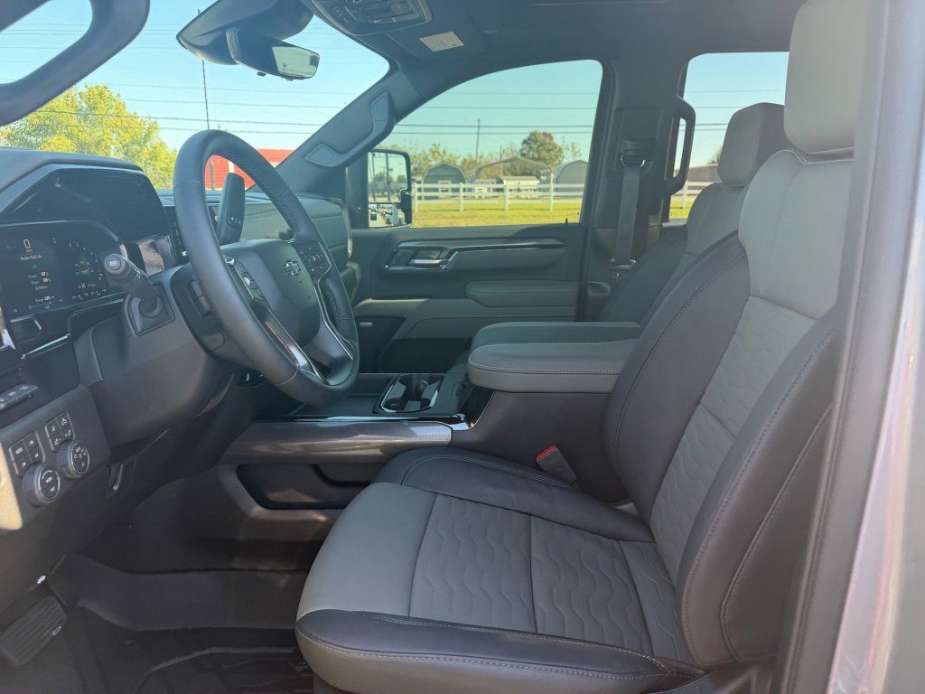 Used 2026 Chevrolet Silverado 2500 ZR2 AWD/4WD image 9