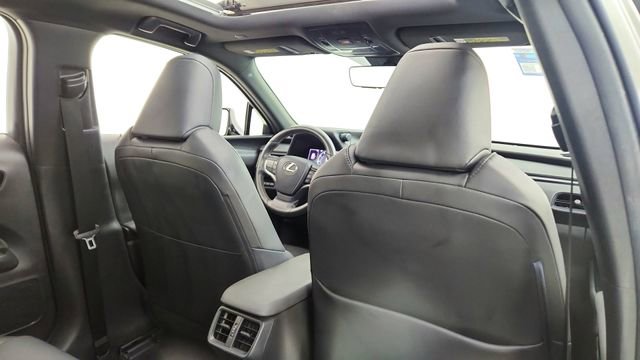 Used 2019 Lexus UX 200 FWD image 26
