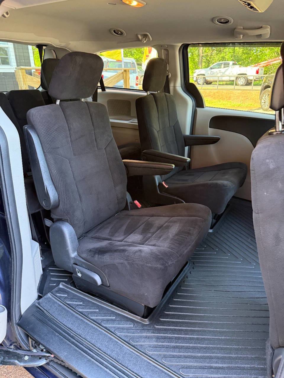 Used 2012 Dodge Grand Caravan SE FWD image 14