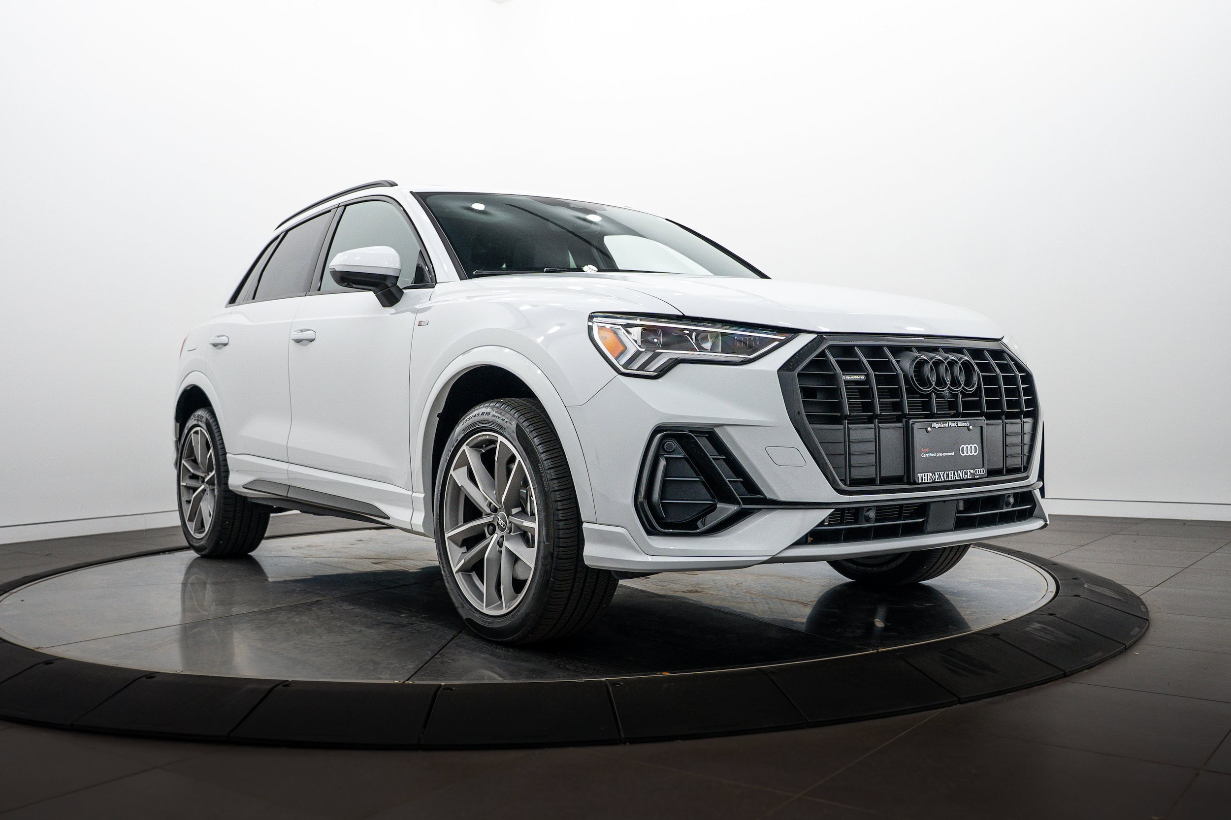 Certified 2023 Audi Q3 2.0T Premium Plus w/ Premium Plus Package AWD/4WD image 1