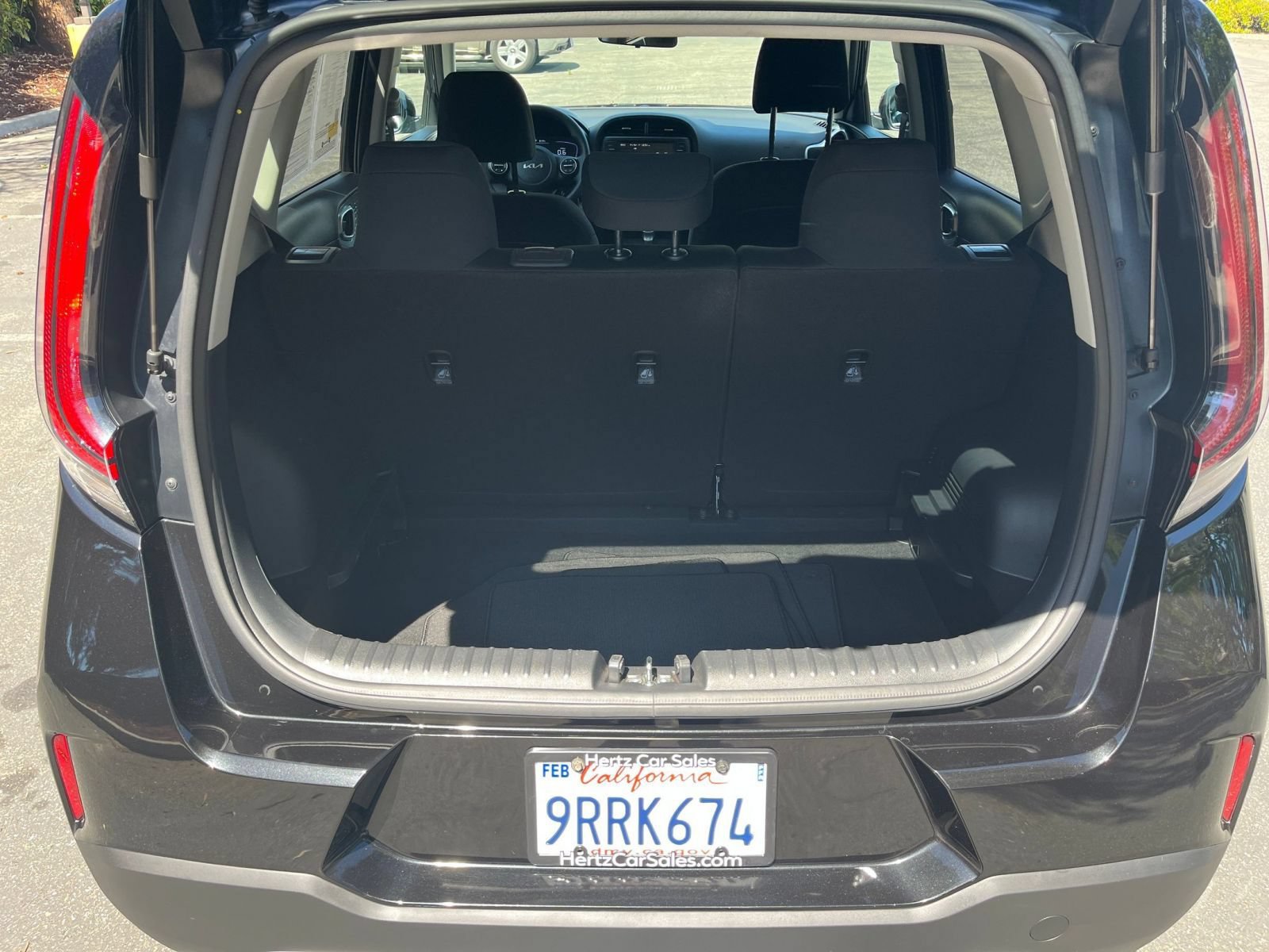 Used 2025 Kia Soul LX w/ LX Technology Package FWD image 28