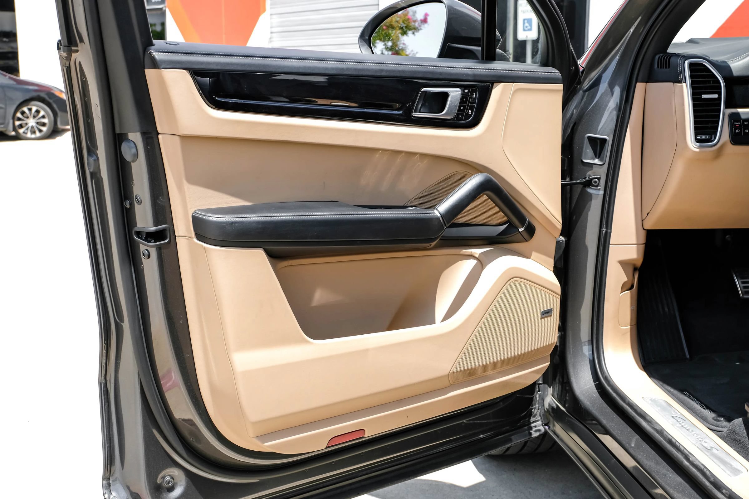 Used 2021 Porsche Cayenne S AWD/4WD image 40