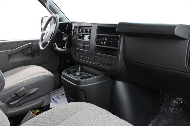Used 2025 Chevrolet Express 3500 LT w/ LT Preferred Equipment Group RWD image 23
