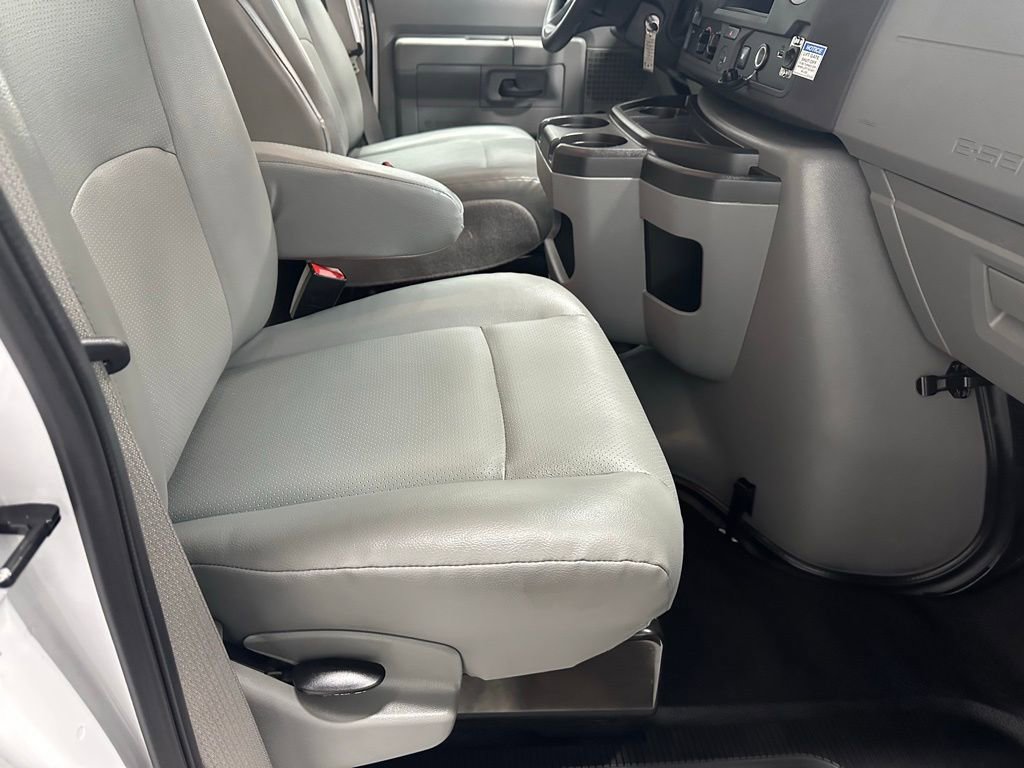Used 2024 Ford E-350 and Econoline 350 Super Duty image 41