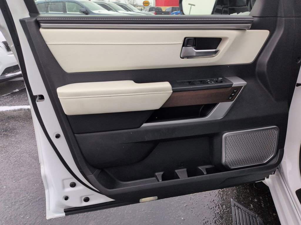 Used 2024 Toyota Sequoia Capstone image 10