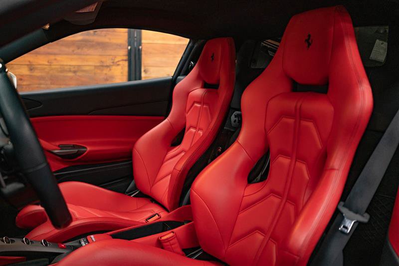 Used 2018 Ferrari 488 GTB RWD image 9