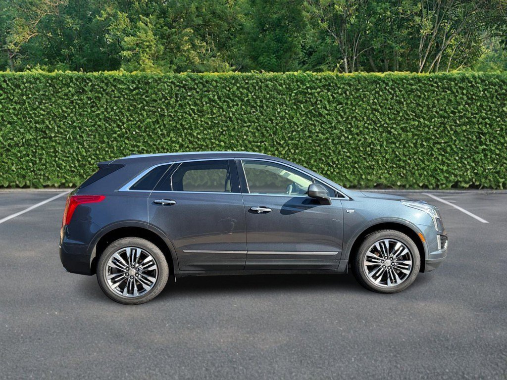 Used 2019 Cadillac XT5 Luxury FWD image 2
