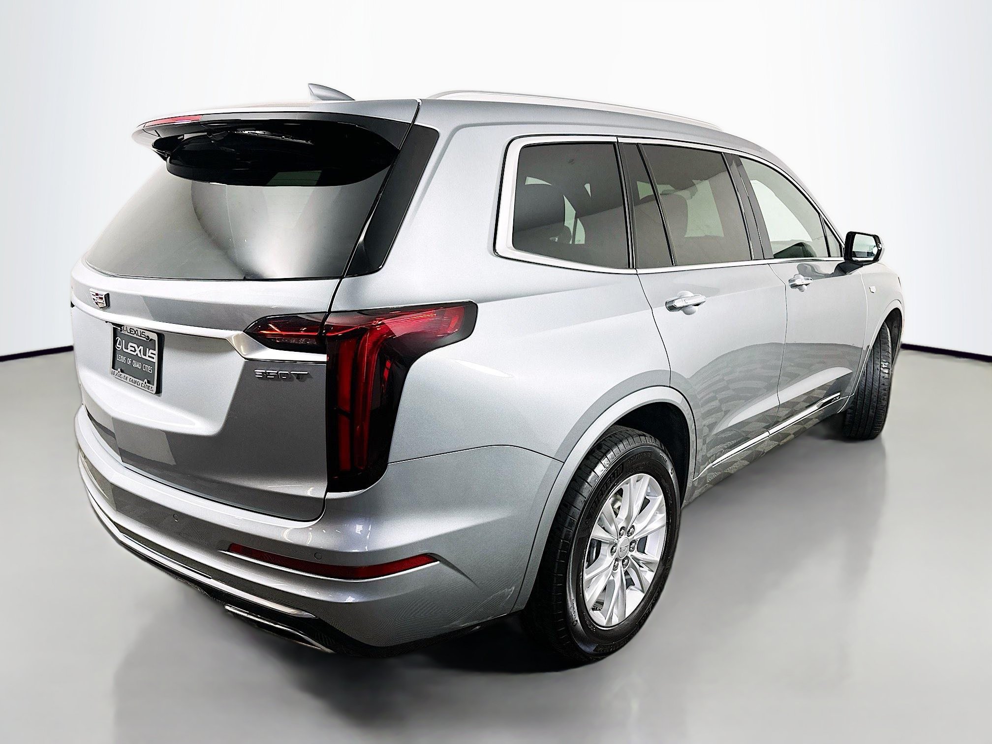 Used 2024 Cadillac XT6 Luxury AWD/4WD image 7