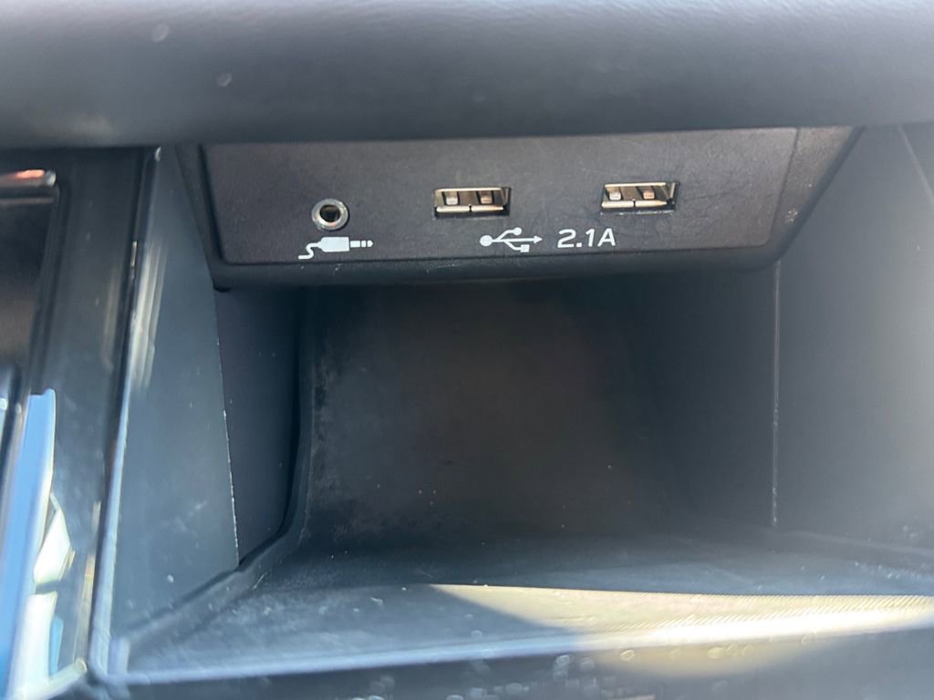 Used 2022 Subaru Outback Limited image 26