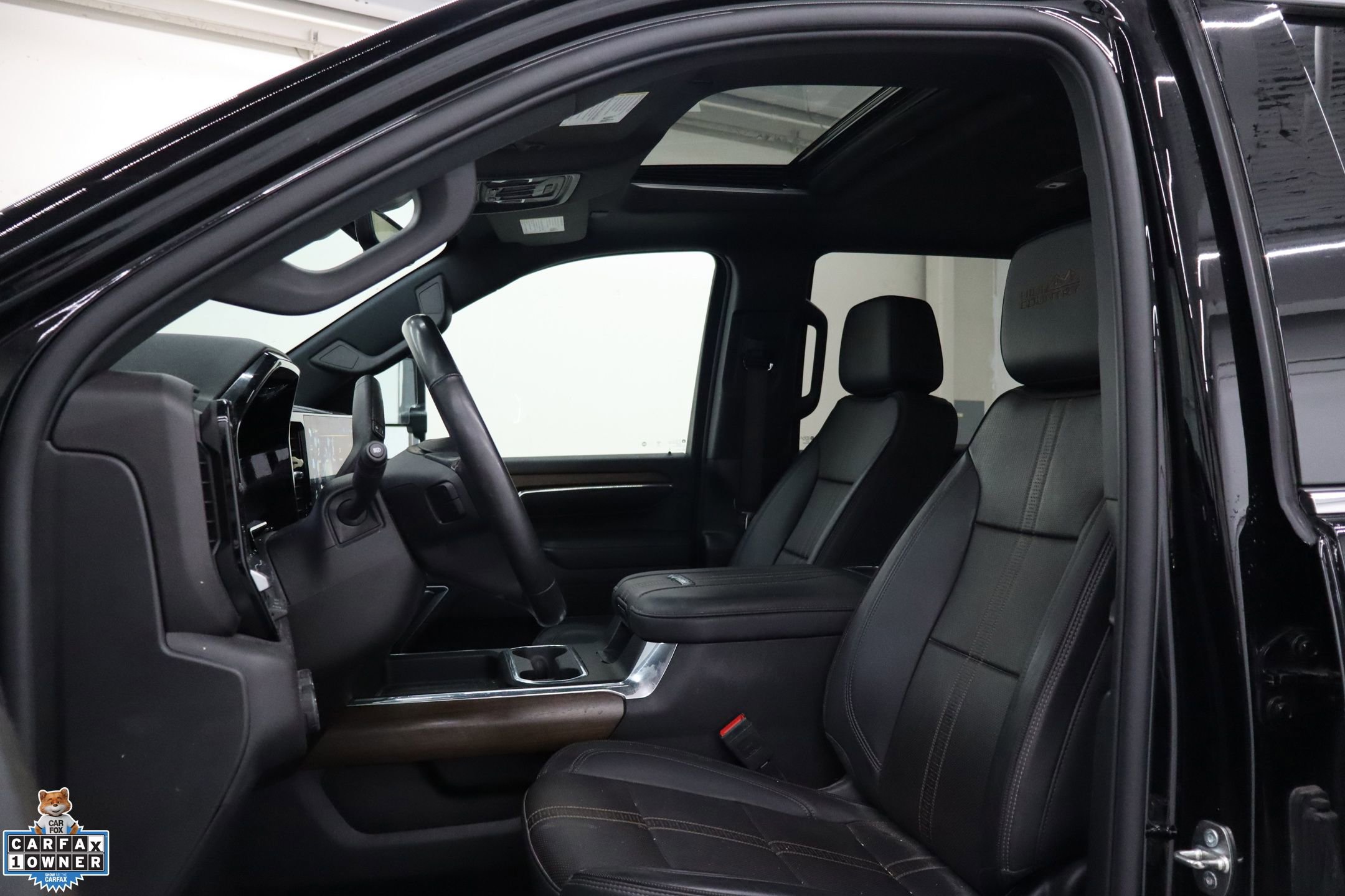 Used 2024 Chevrolet Silverado 2500 High Country w/ High Country Premium Package image 11