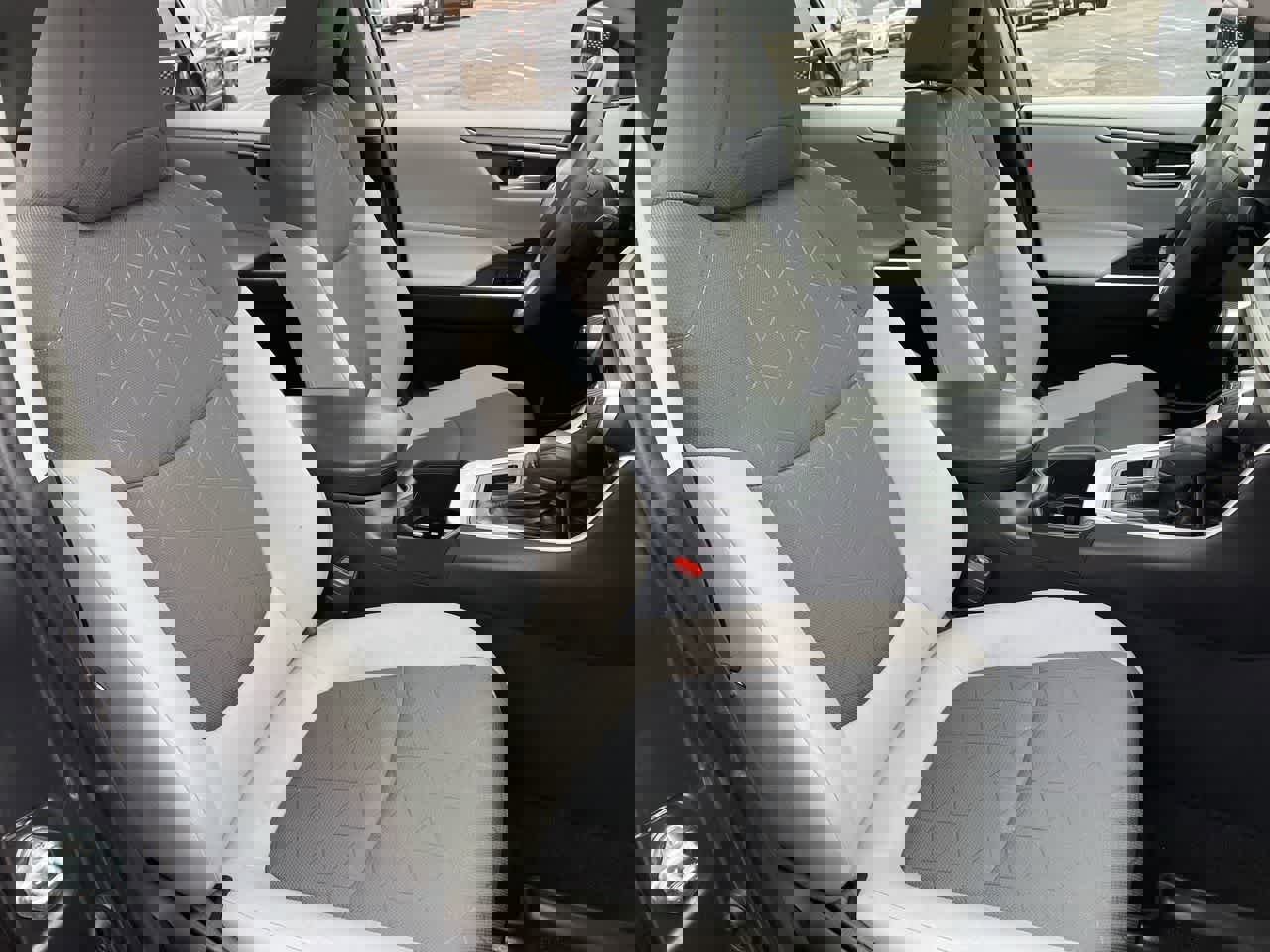 Used 2023 Toyota RAV4 XLE image 14