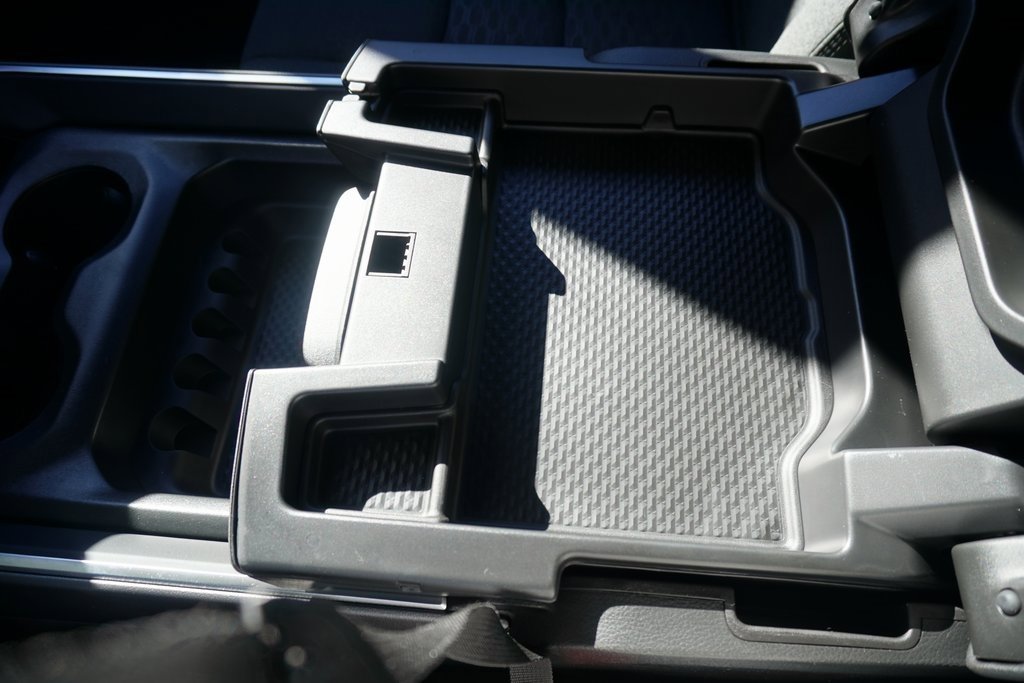 New 2026 RAM 1500 4x4 Crew Cab image 13