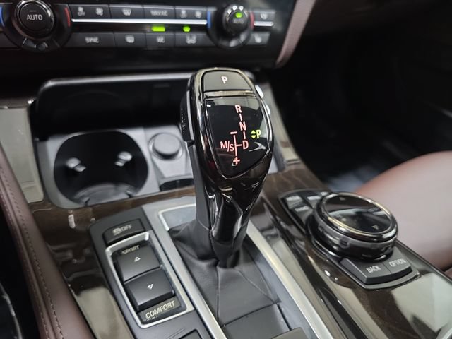 Used 2016 BMW 550i xDrive Sedan AWD/4WD image 23