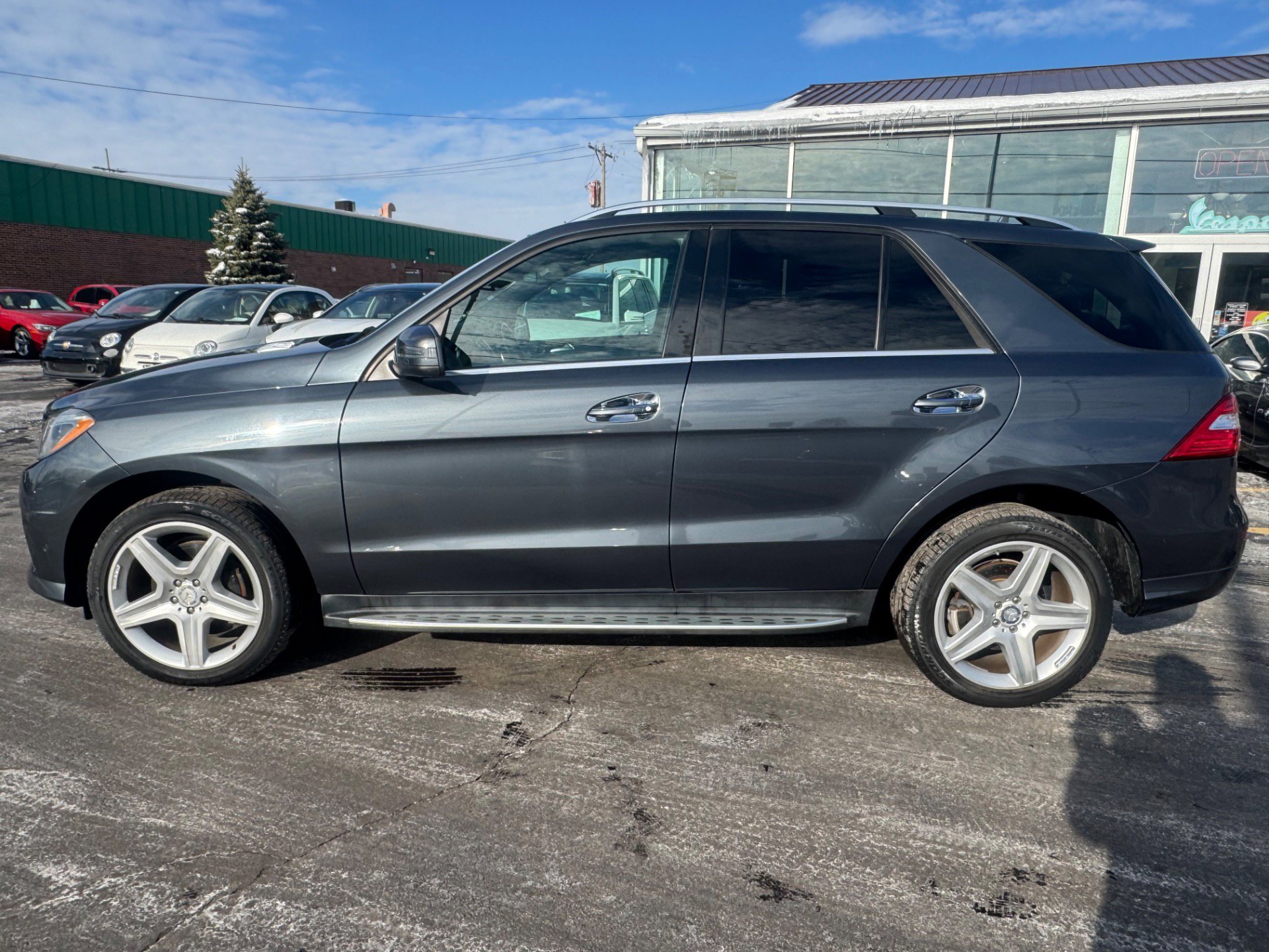 Used 2015 Mercedes-Benz ML 400 4-MATIC image 5
