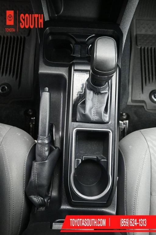 Used 2023 Toyota Tacoma SR AWD/4WD image 19