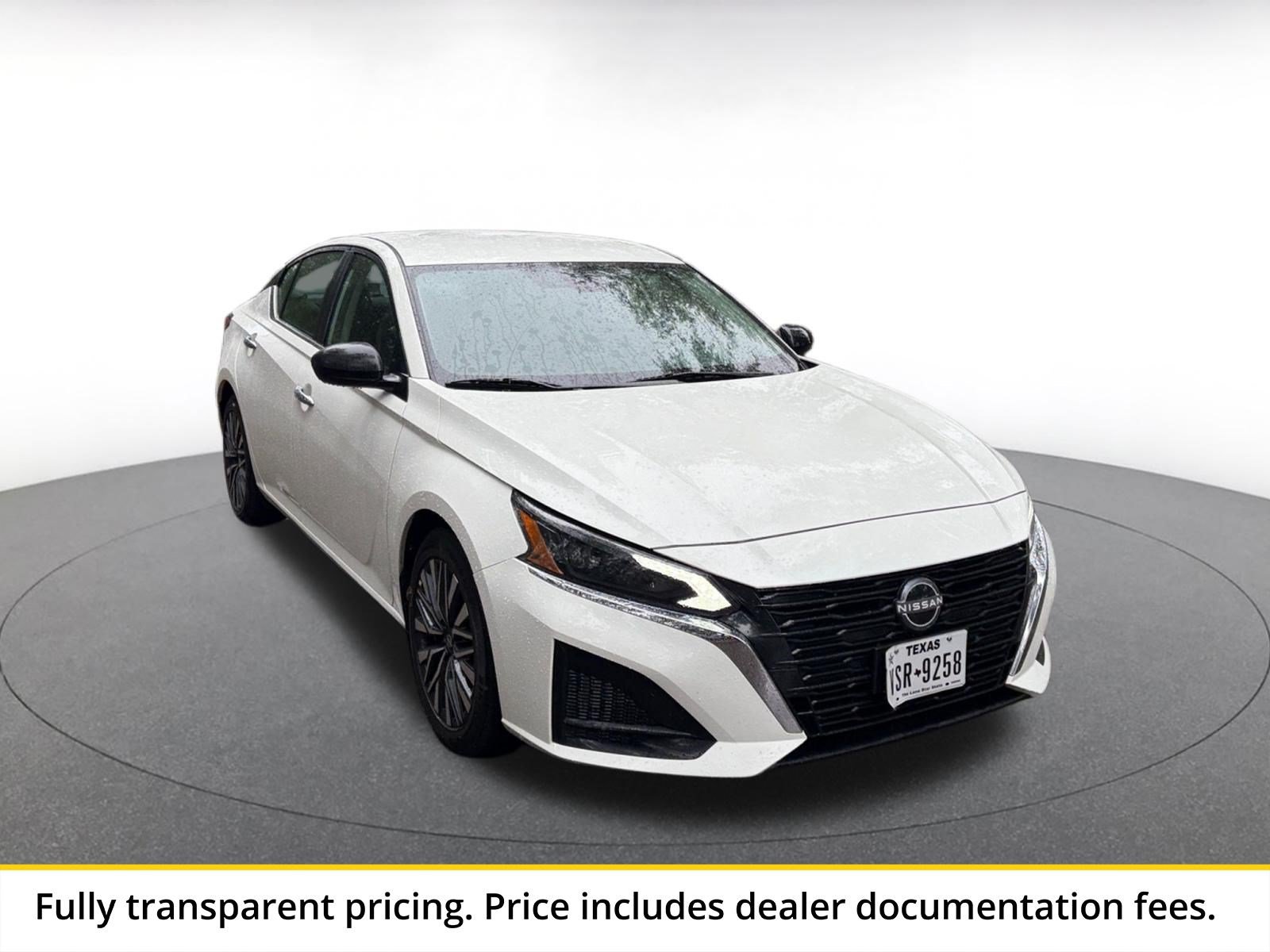 Used 2025 Nissan Altima 2.5 SV FWD image 1
