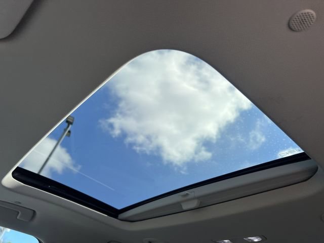 Used 2019 Chevrolet Traverse Premier w/ Driver Confidence II Package image 38