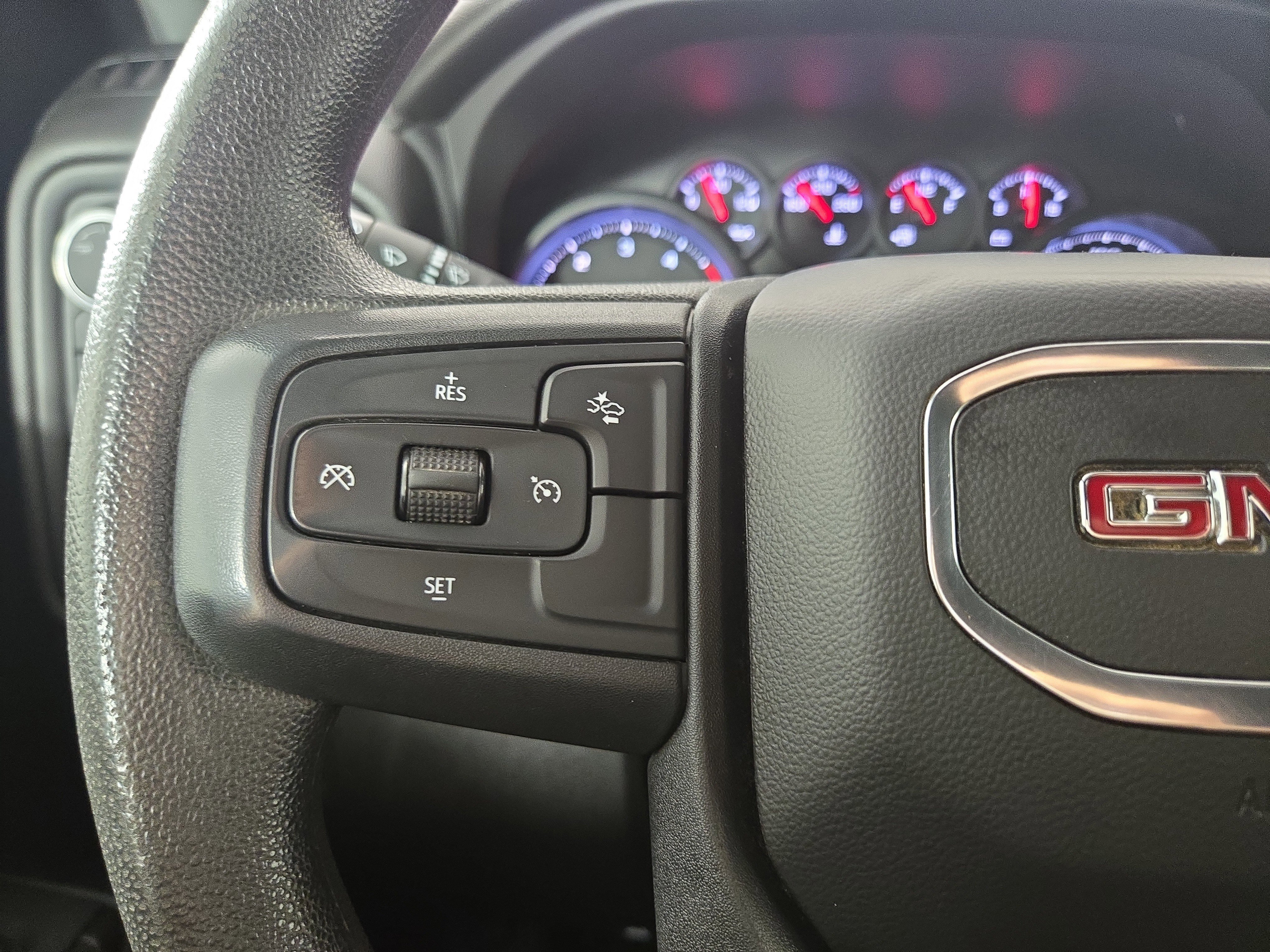 Certified 2025 GMC Sierra 3500 Pro AWD/4WD image 15