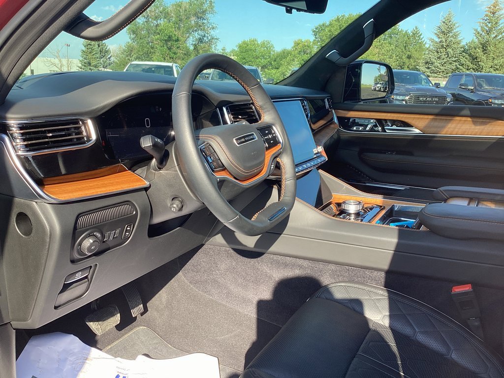 Used 2024 Jeep Grand Wagoneer Series III image 14