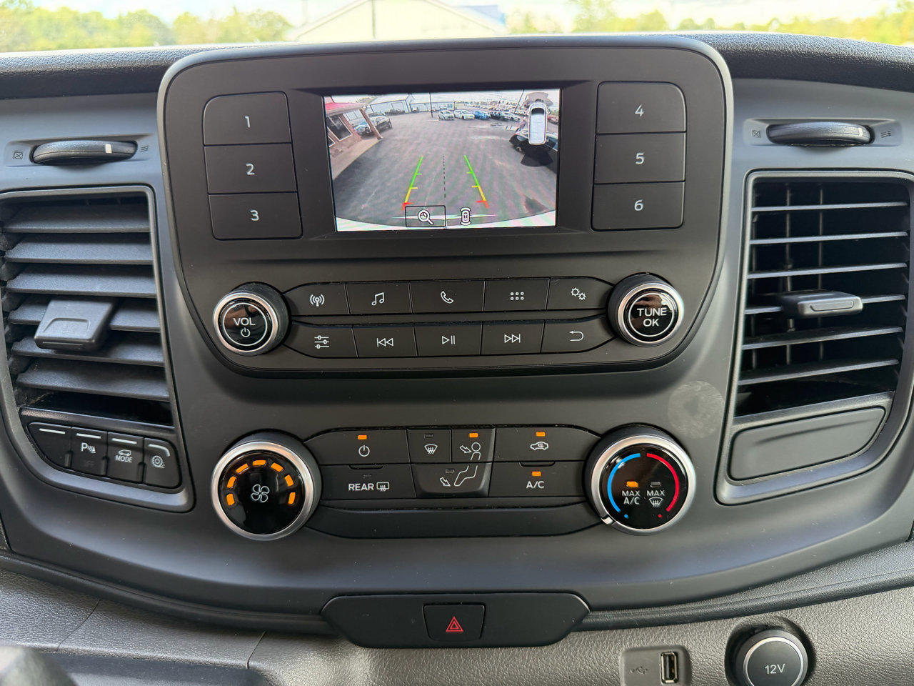 Used 2021 Ford Transit 350 XLT image 29