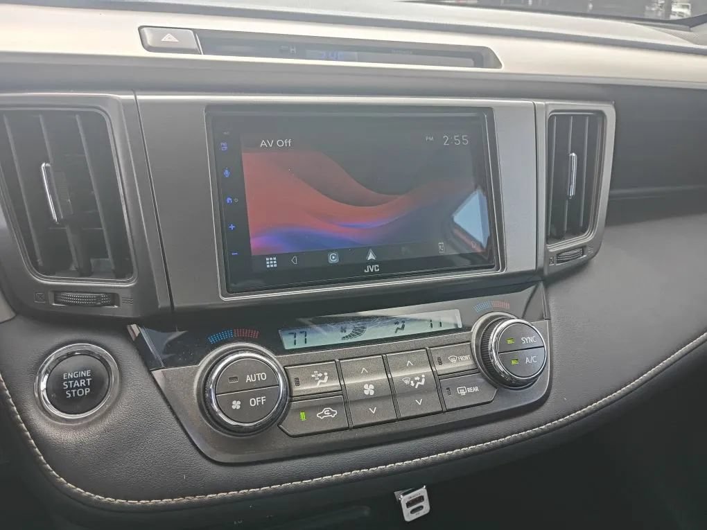 Used 2013 Toyota RAV4 Limited FWD image 11