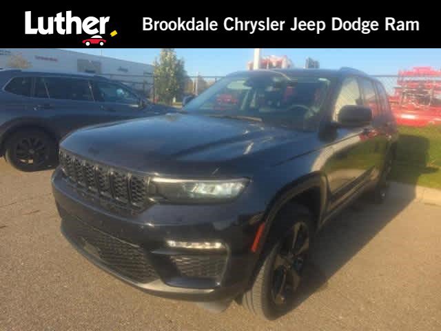 Used 2023 Jeep Grand Cherokee Limited w/ Black Appearance Package AWD/4WD image 1