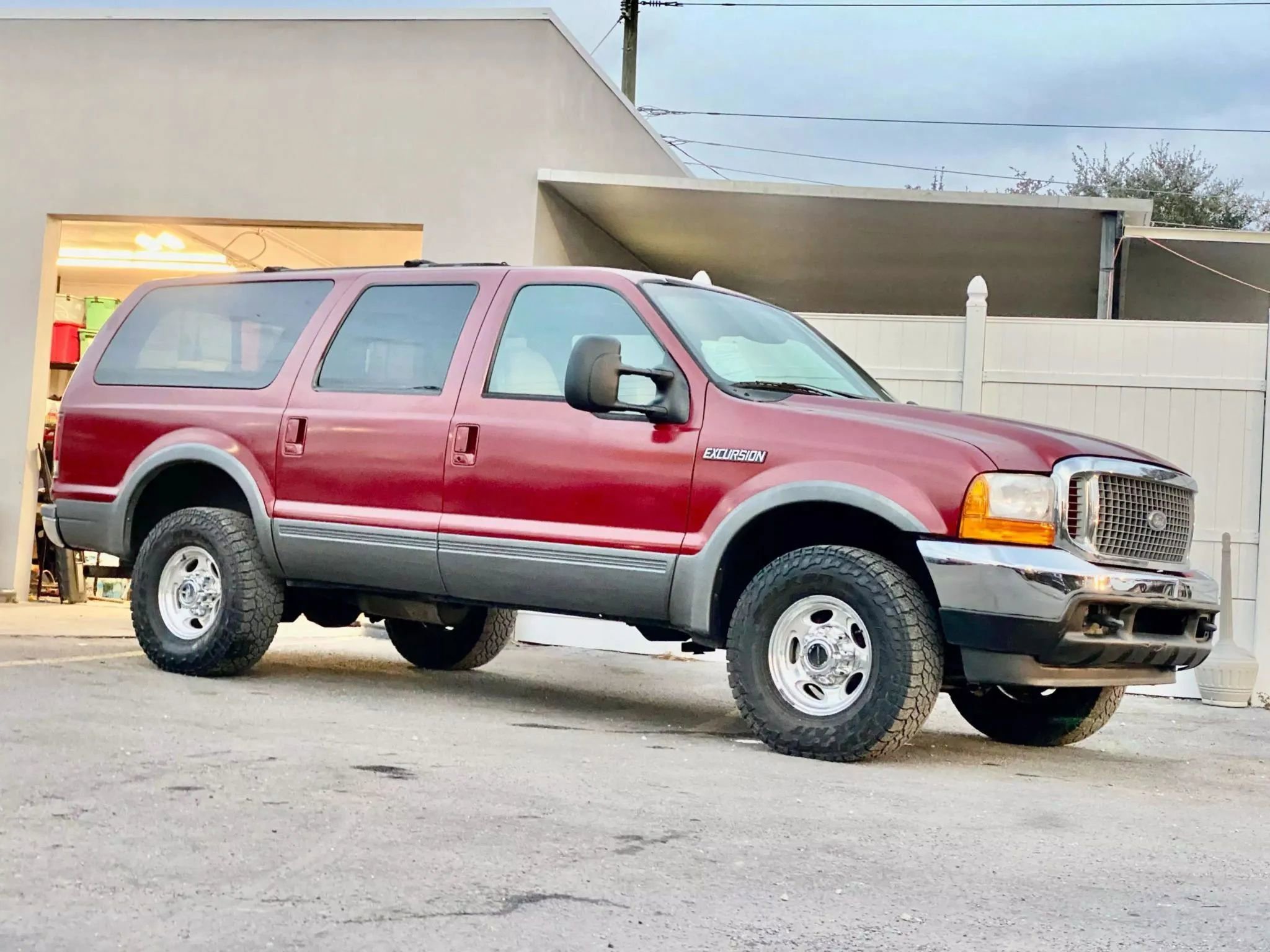 Used 2000 Ford Excursion Limited image 25