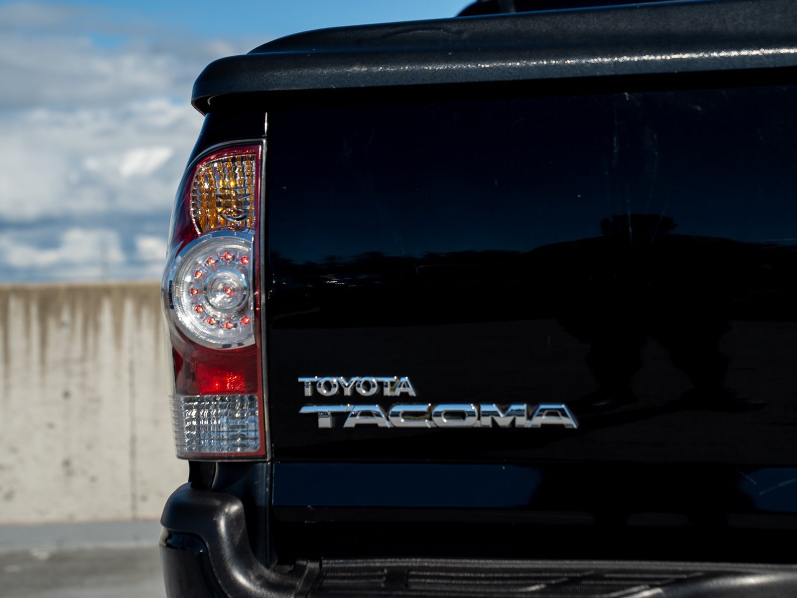 Used 2013 Toyota Tacoma PreRunner w/ TRD Sport Pkg RWD image 10