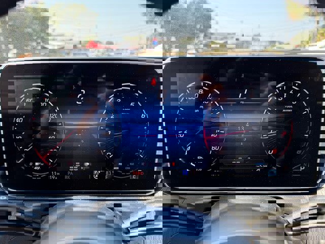 New 2025 Mercedes-Benz C 300 Sedan image 19