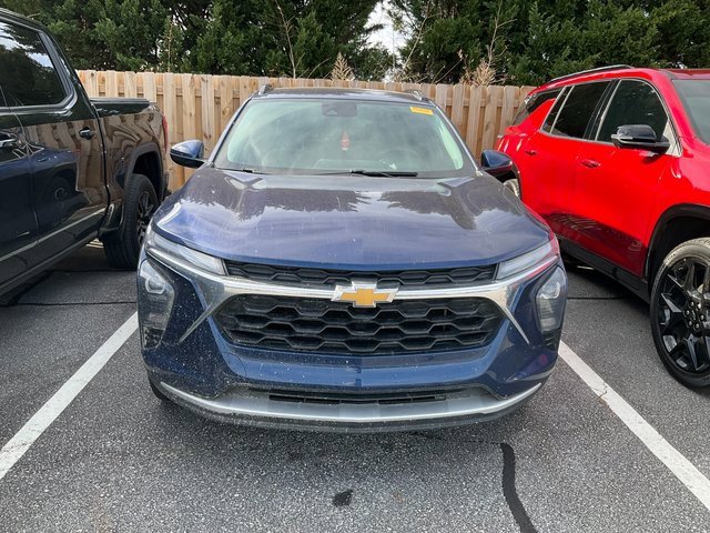 Used 2024 Chevrolet Trax LT w/ Driver Confidence Package video 2