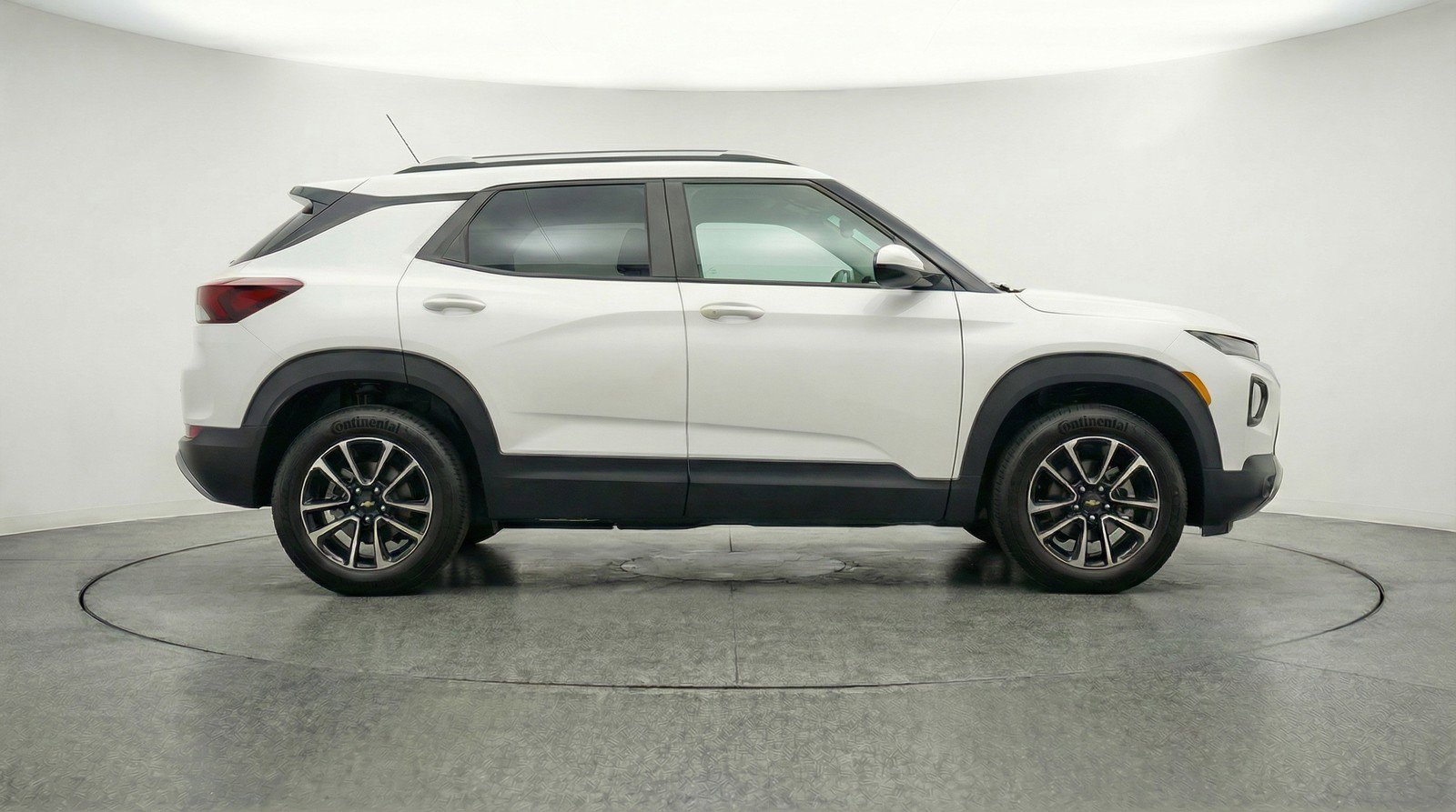 Used 2025 Chevrolet TrailBlazer LT image 11