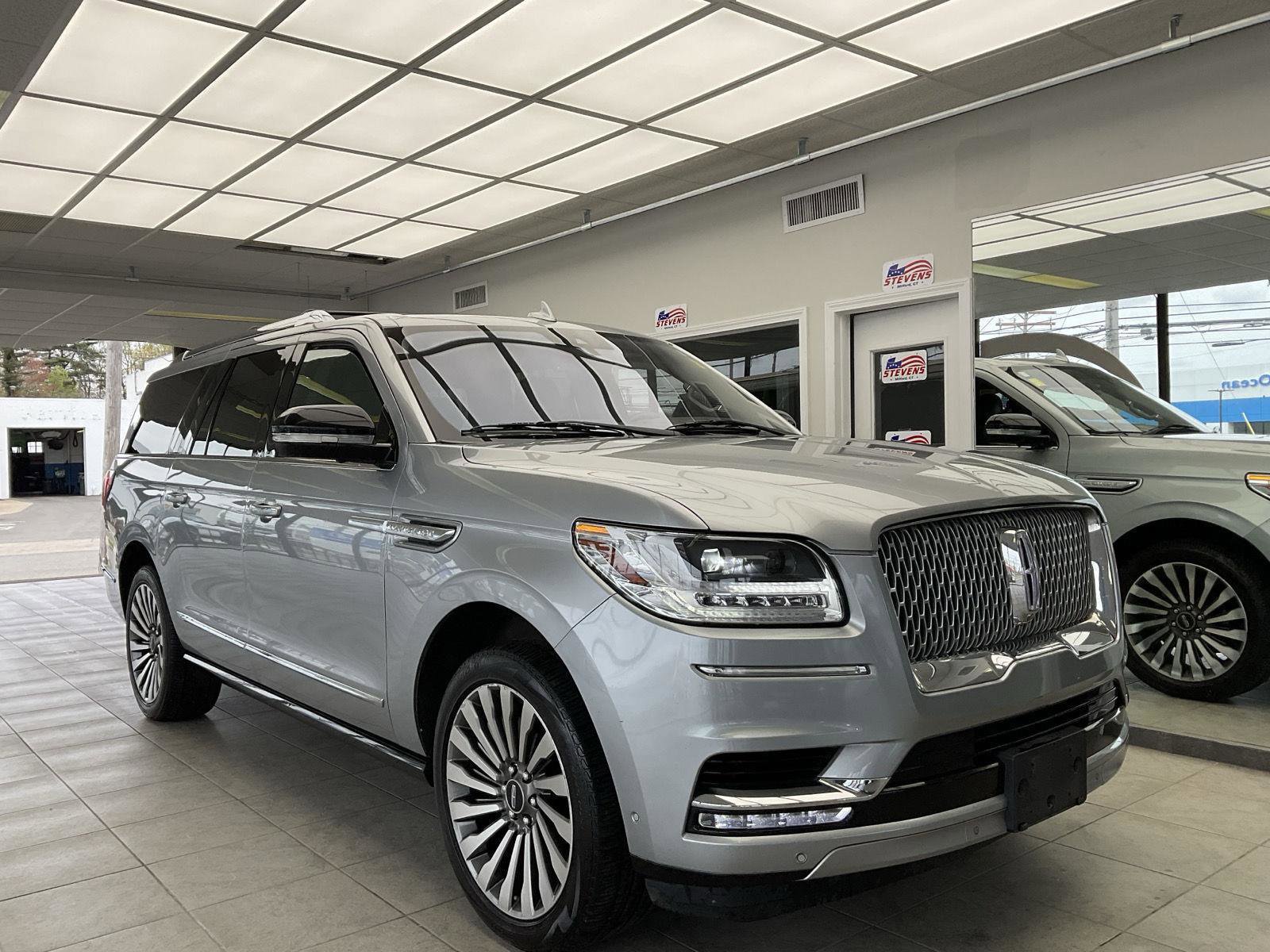 Used 2020 Lincoln Navigator L Reserve w/ Luxury Package AWD/4WD image 1