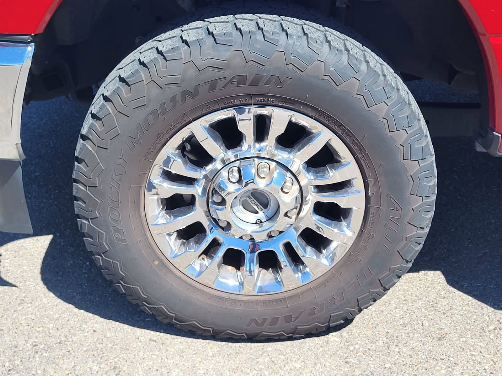 Used 2021 Ford F250 XLT w/ XLT Premium Package image 9