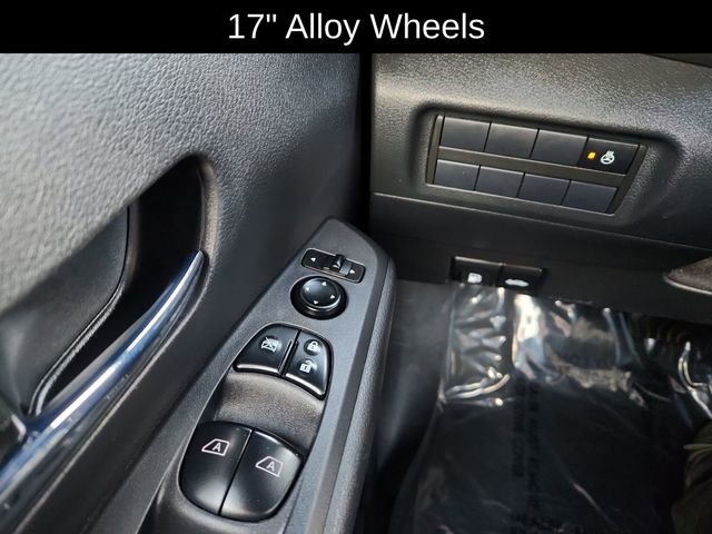 Used 2023 Nissan Kicks SR w/ SR Premium Package image 36