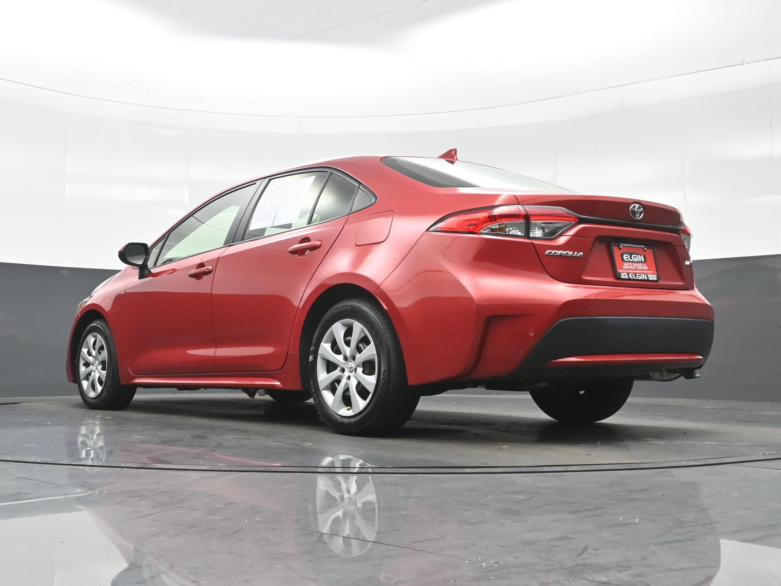 Used 2021 Toyota Corolla LE FWD image 26