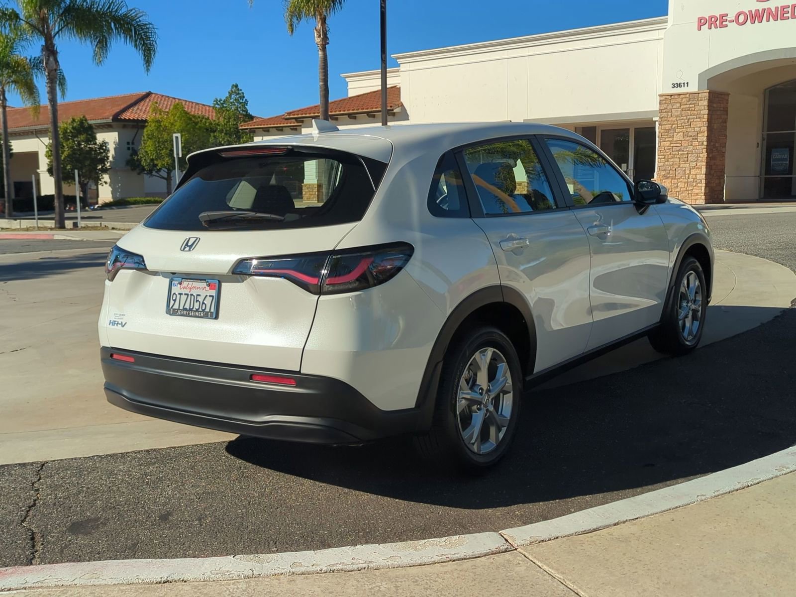 Used 2025 Honda HR-V LX image 5