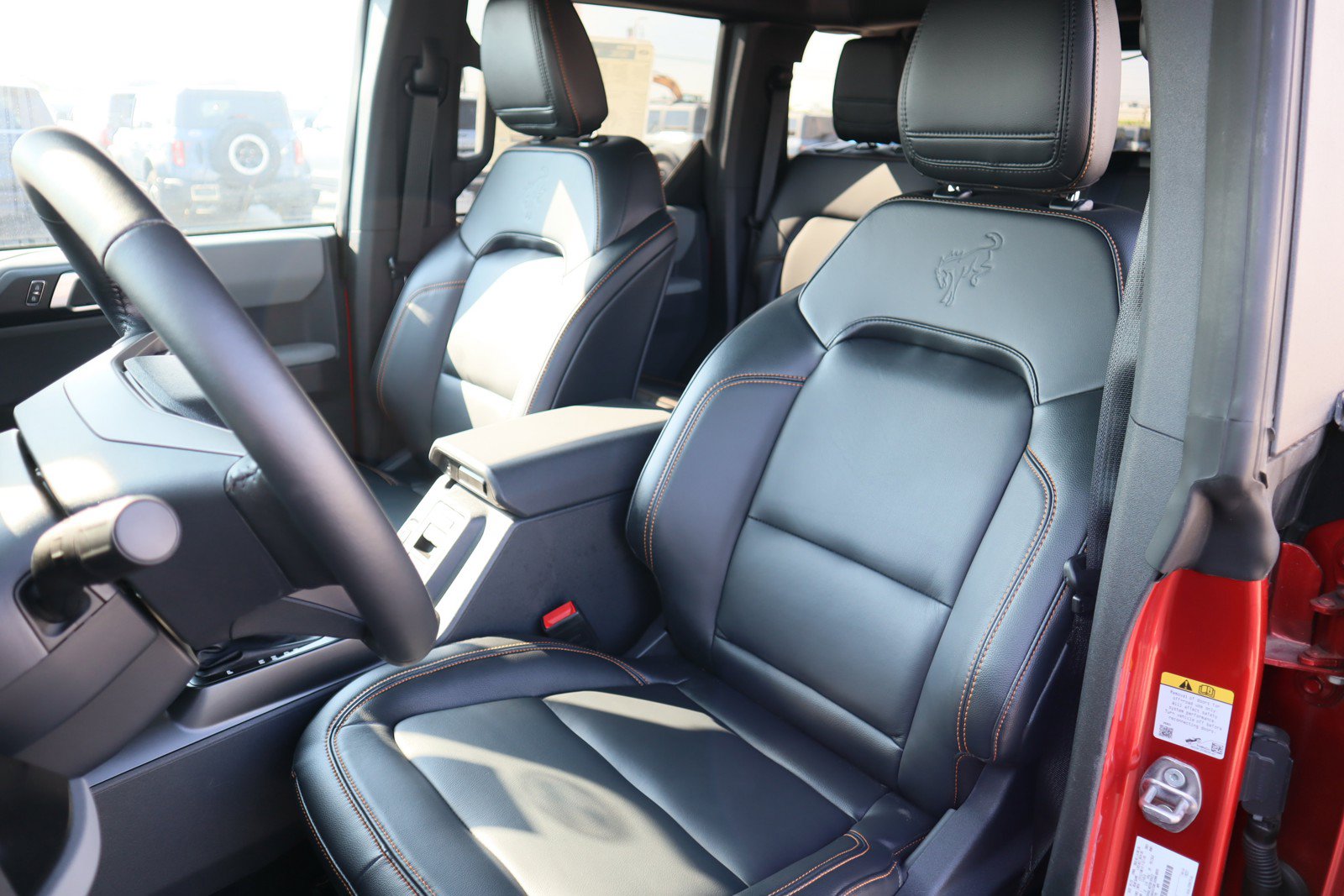 New 2023 Ford Bronco Badlands w/ Sasquatch Package AWD/4WD image 9