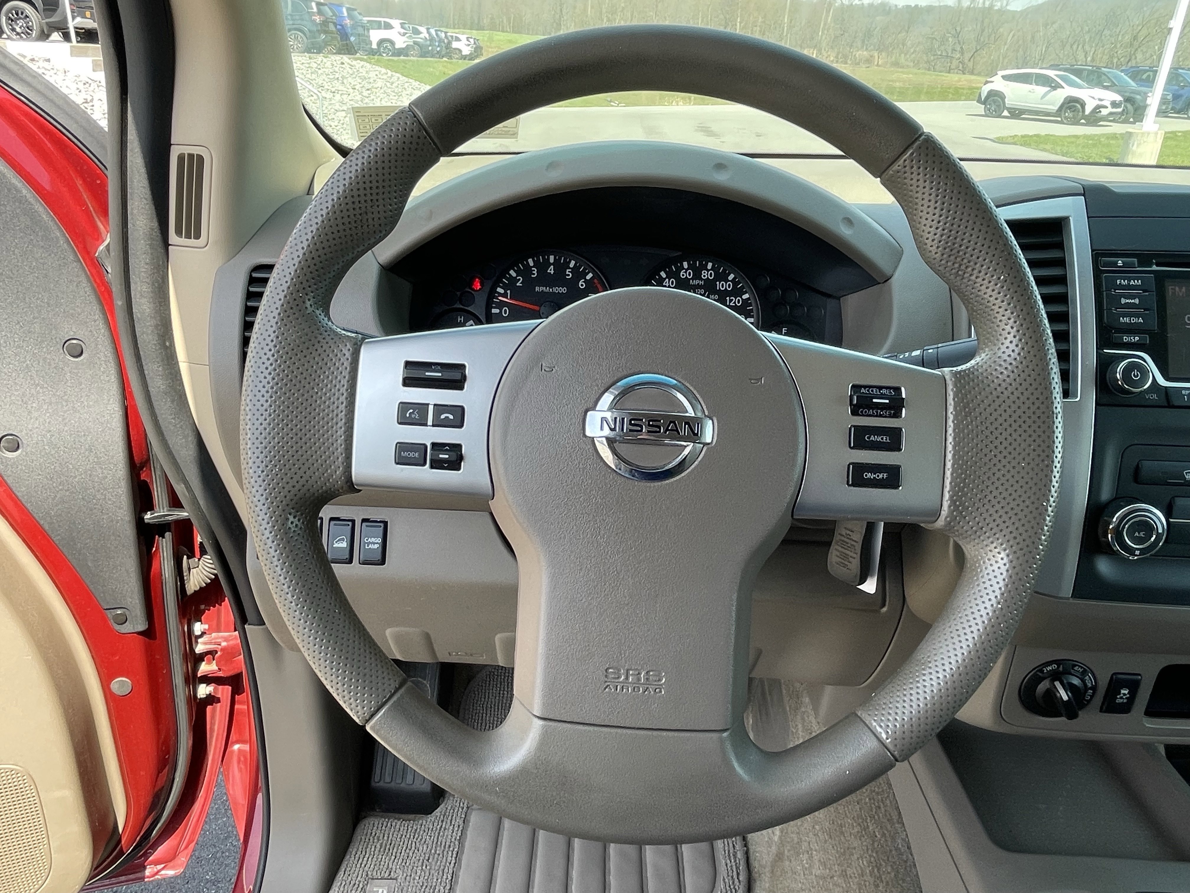Used 2018 Nissan Frontier SV image 17