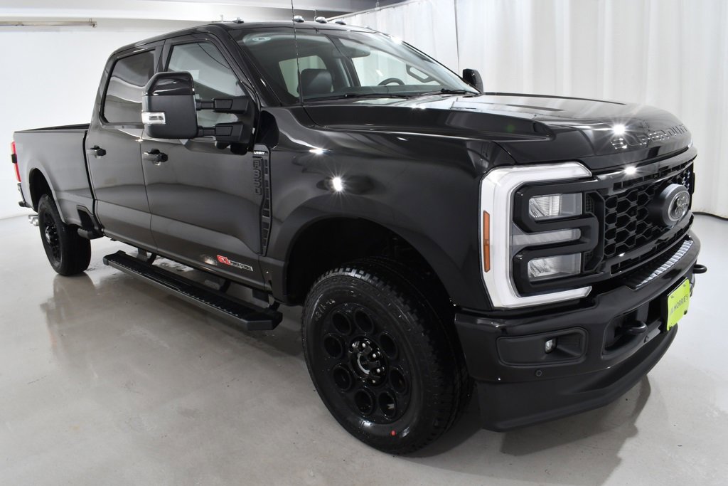 New 2026 Ford F350 Lariat w/ Black Appearance Package image 5