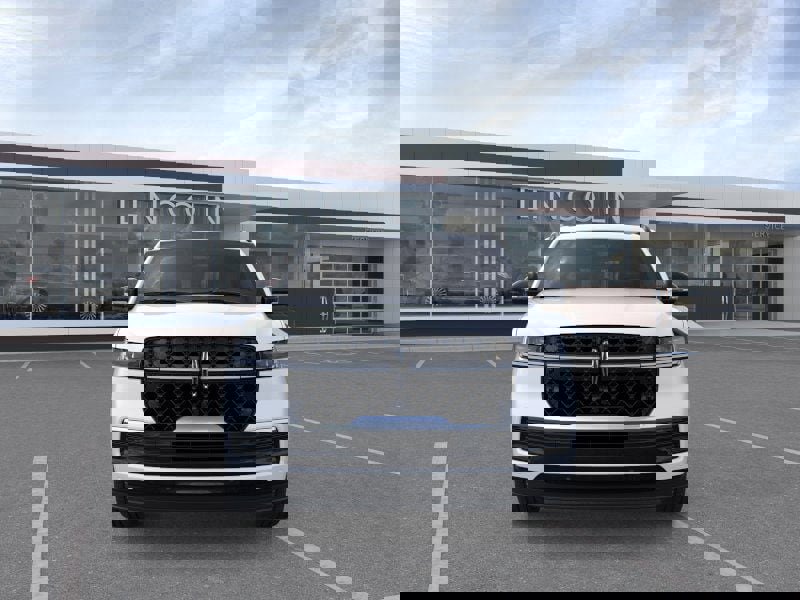 New 2025 Lincoln Navigator Reserve w/ Jet Appearance Package image 6