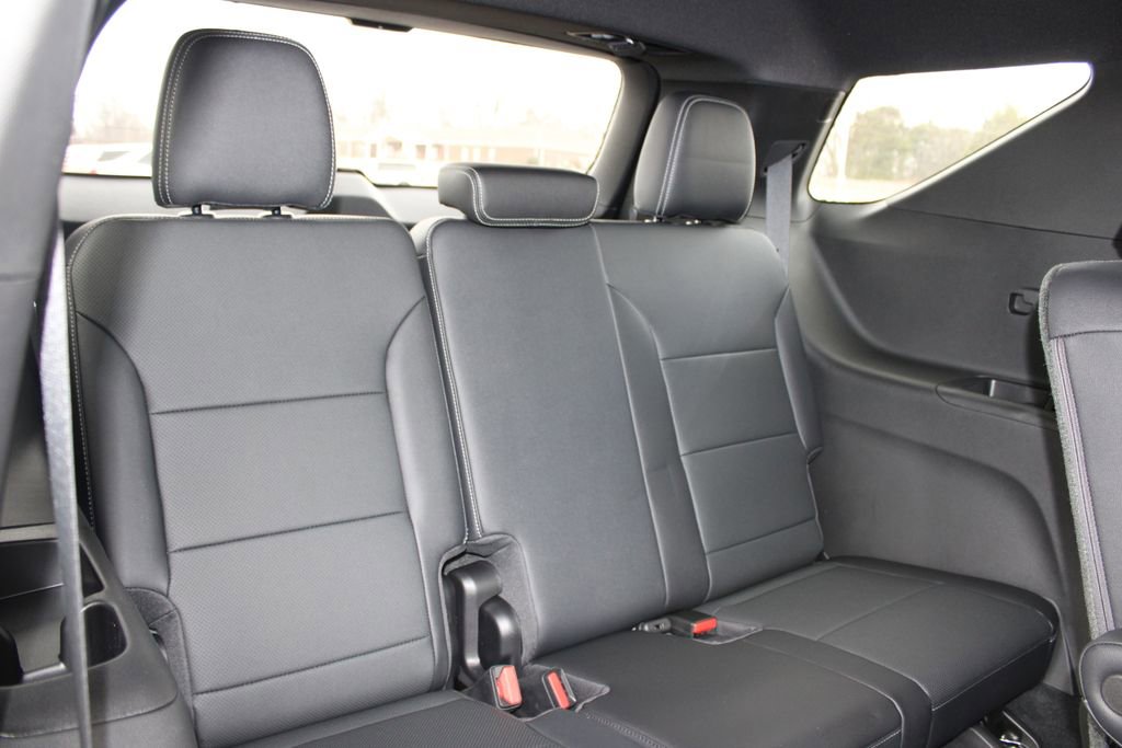 New 2026 Chevrolet Traverse LT w/ Driver Confidence Package image 33