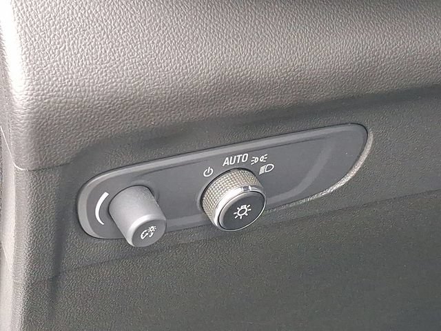 Certified 2022 Buick Envision Preferred FWD image 32