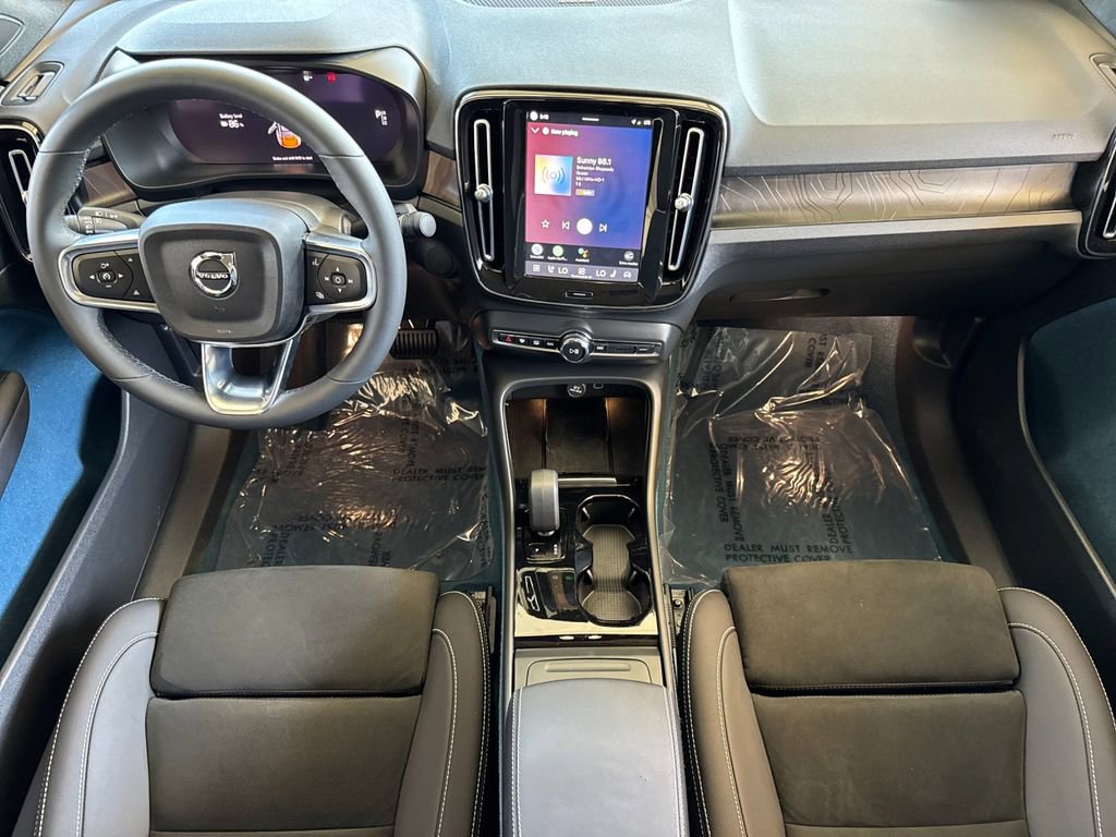 Certified 2023 Volvo C40 P8 Recharge Ultimate image 12